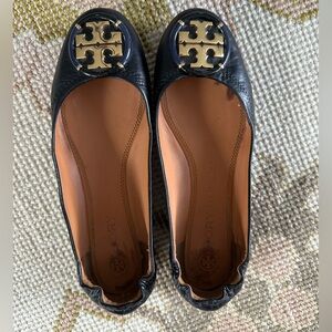 Tory Burch size 6 leather flats